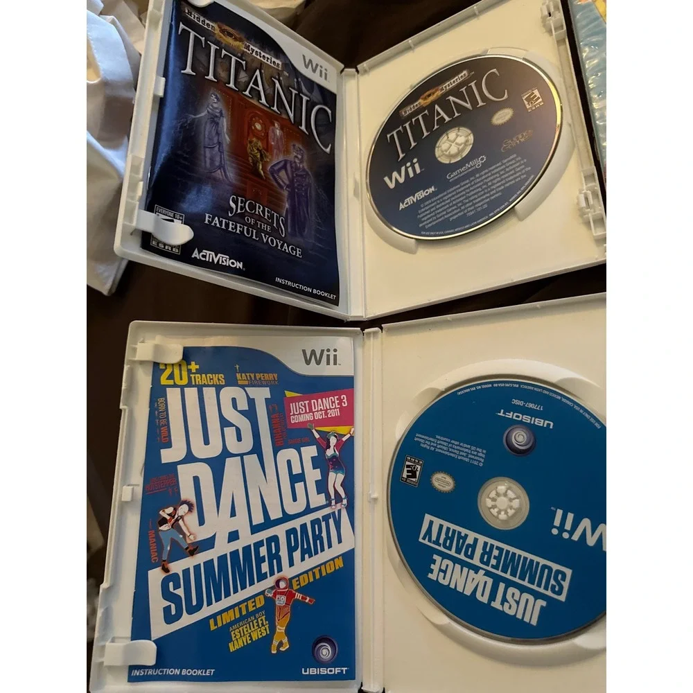 Nintendo Wii Game Bundle 8 Games Sonic Just Dance Carnival Sports Titanic AMF